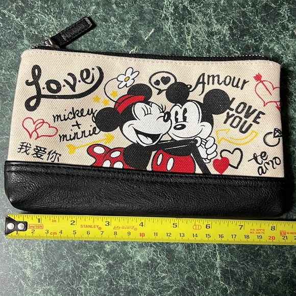 Disney Mickey and Minnie Mouse Make up bag from Disney Store - Picture 10 of 11